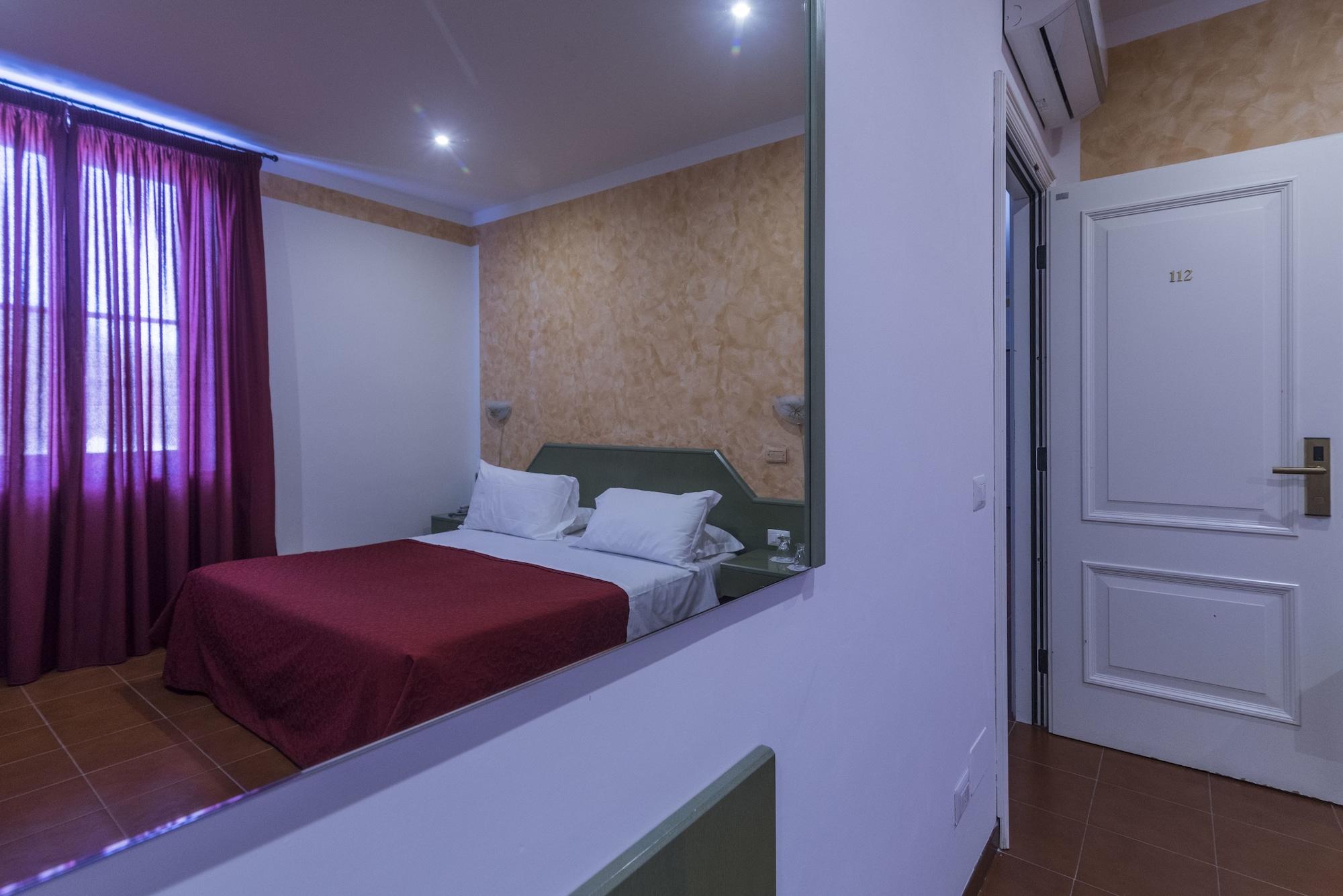 Hotel Villa Del Cardinale Norma Exteriér fotografie