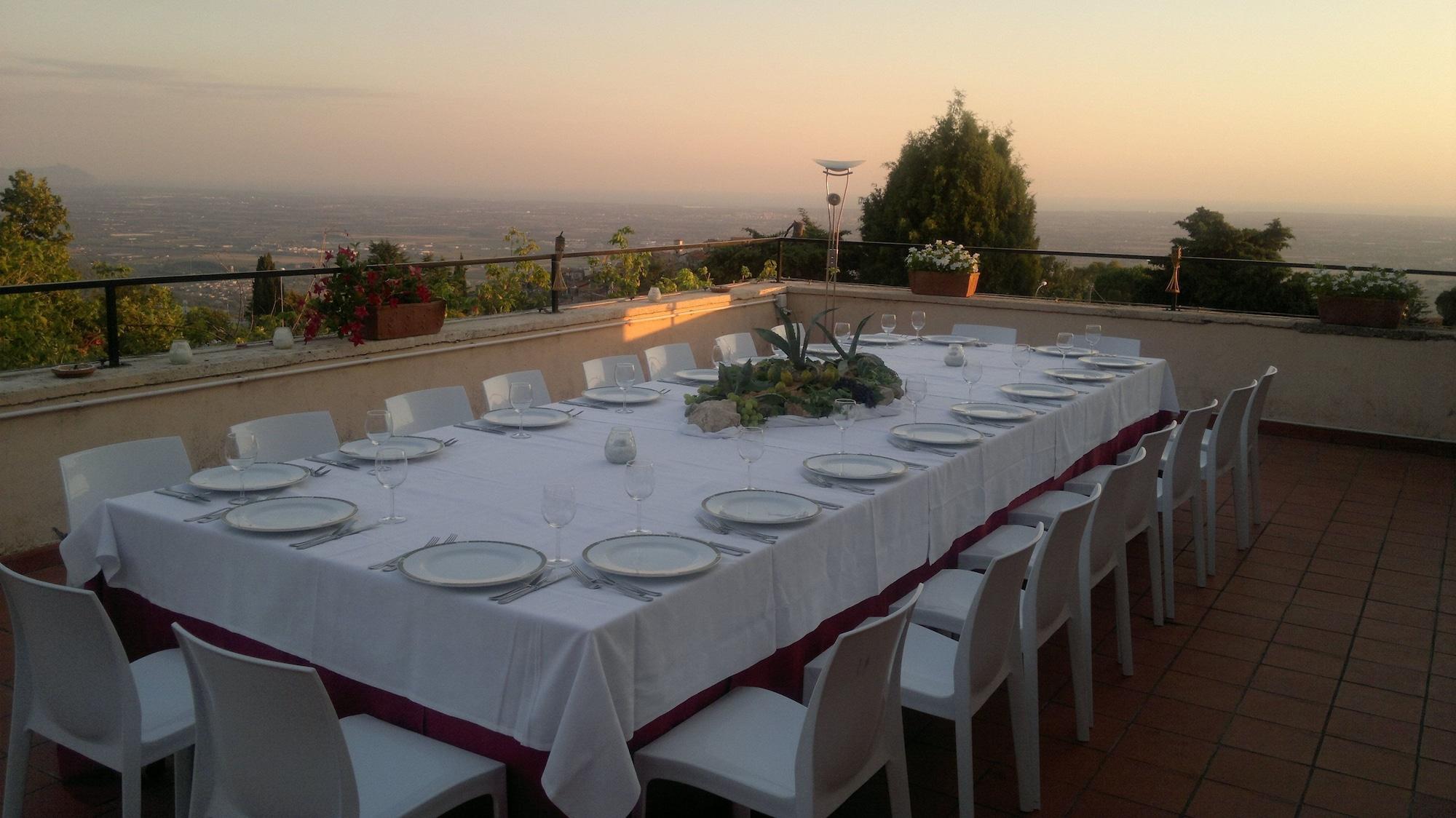 Hotel Villa Del Cardinale Norma Exteriér fotografie